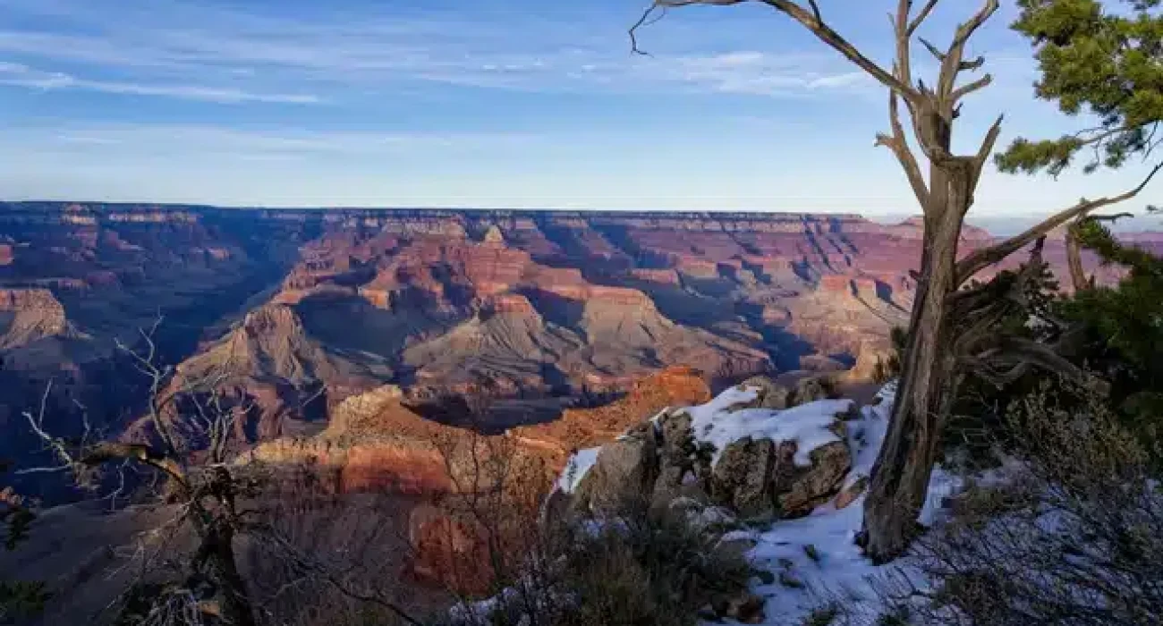 beautiful-end-to-a-spring-day-the-grand-canyon-a-few-years-v0-6sxu84pntm1g1
